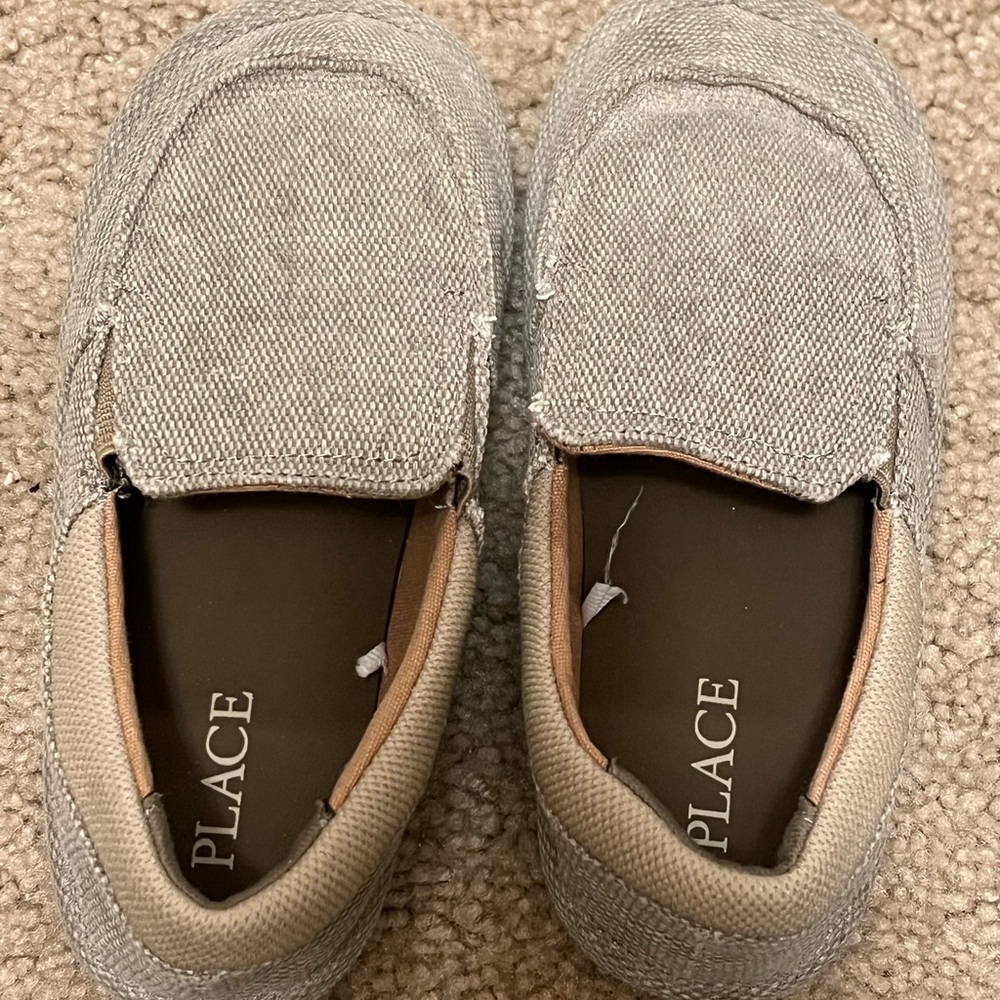 Children’s Place boat shoes size 13 Little Boy